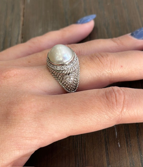Mabe Pearl & Cubic Zirconia Halo Ring - Size 8